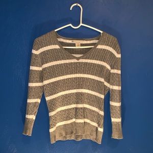 v neck sweater